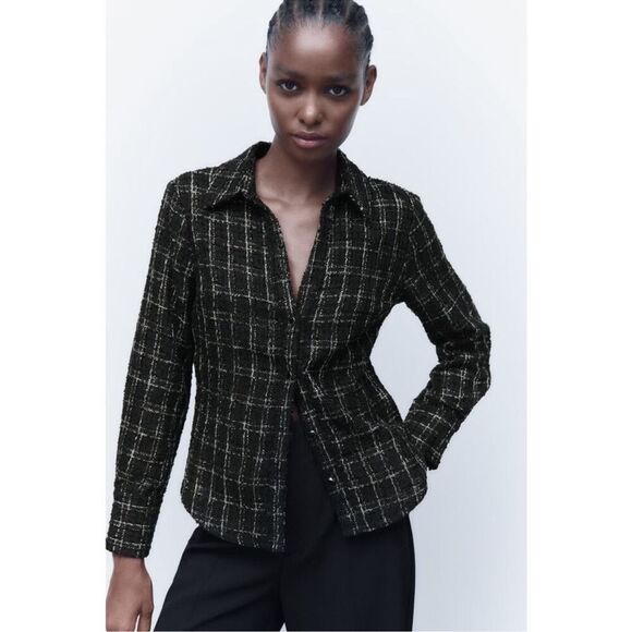 Zara Jackets & Blazers - ZARA‎ WOMEN FITTED STRUCTURED PLAID BALCK/WHITE SHIRT